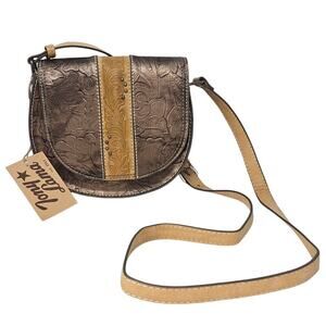 NEW Tony Lama Brown Tooled Leather Crossbody Bag Western Boho Cowgirl Bronze